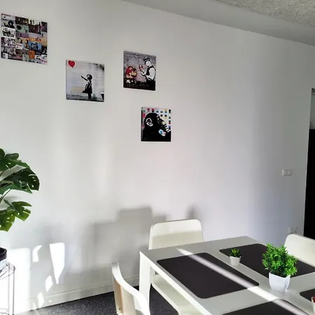 Beautiful Spacious Near Hamburg